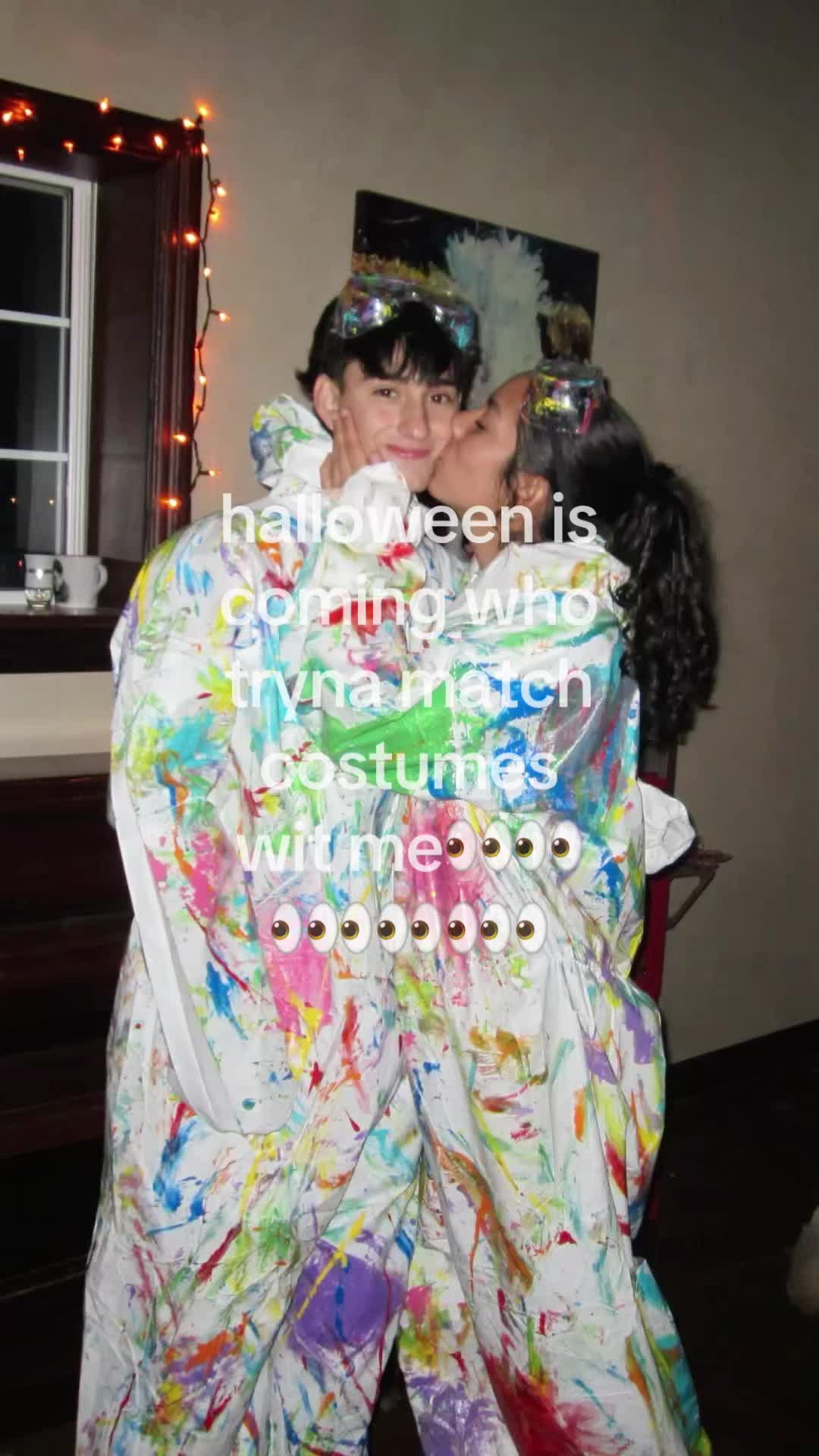 @ᥫ᭡.