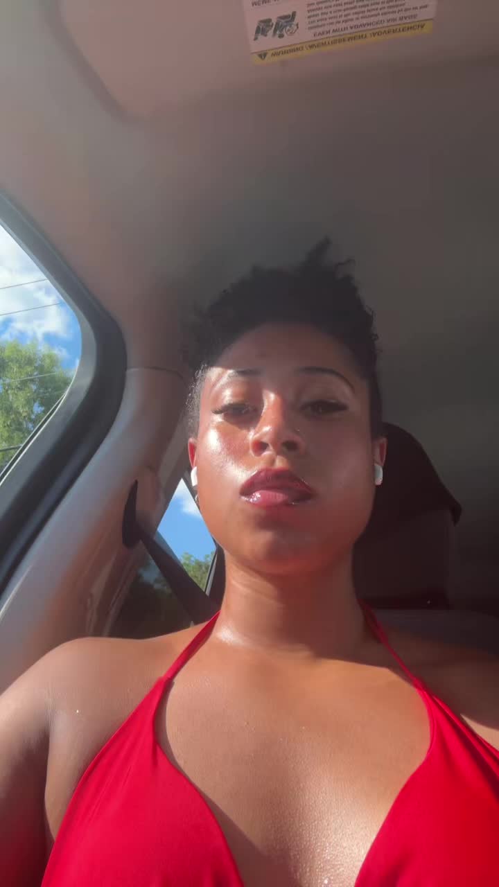 @angrystrawberryaddict