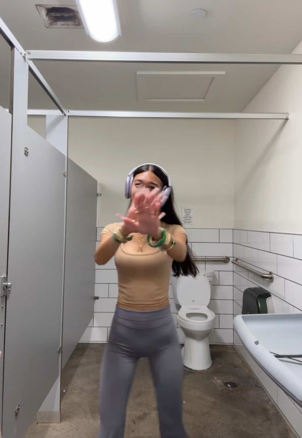 @Tb 🤟🏽😵&zwj;💫