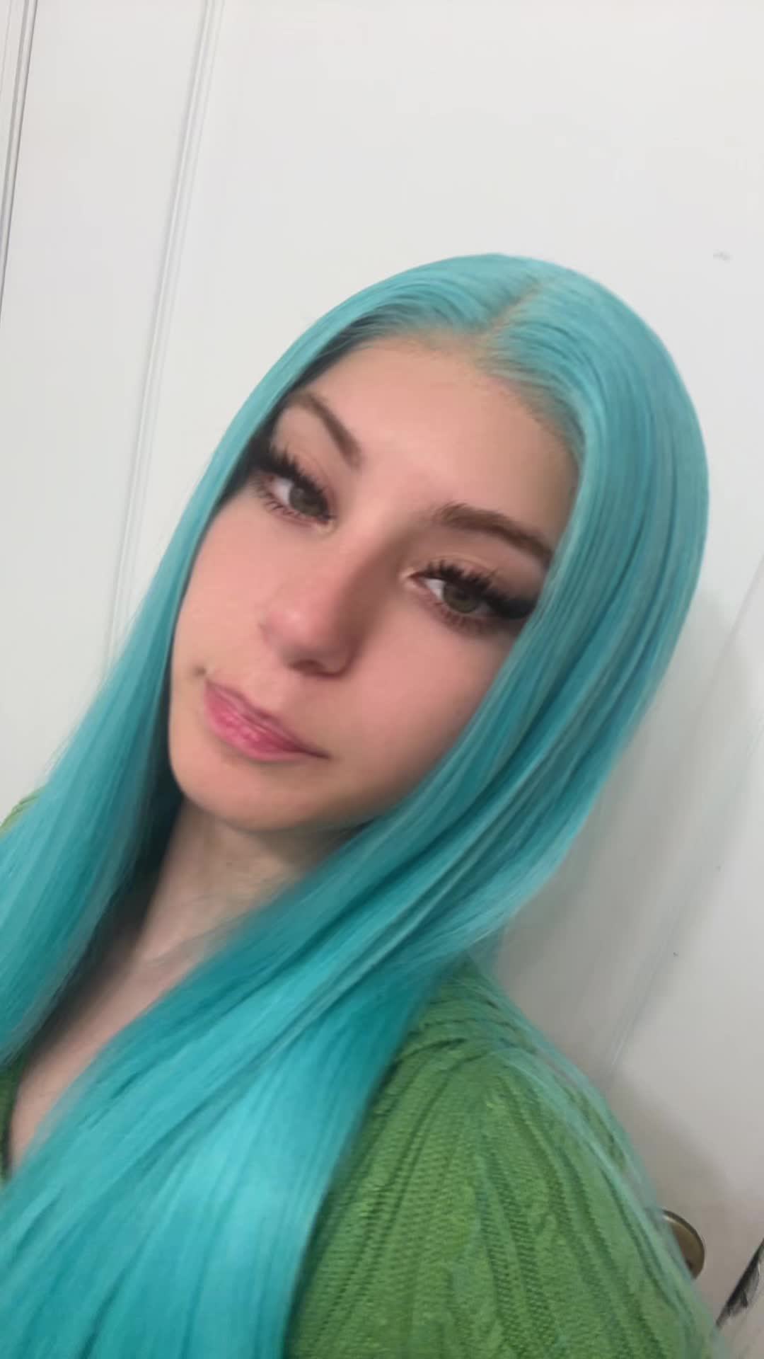 @️