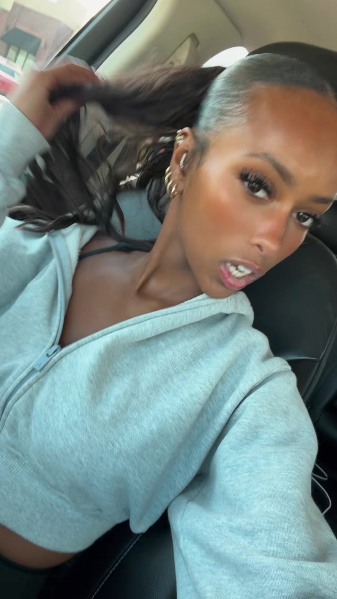@ella