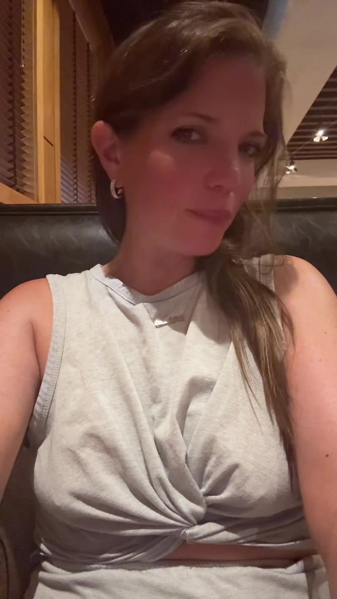 @HotwifeKat