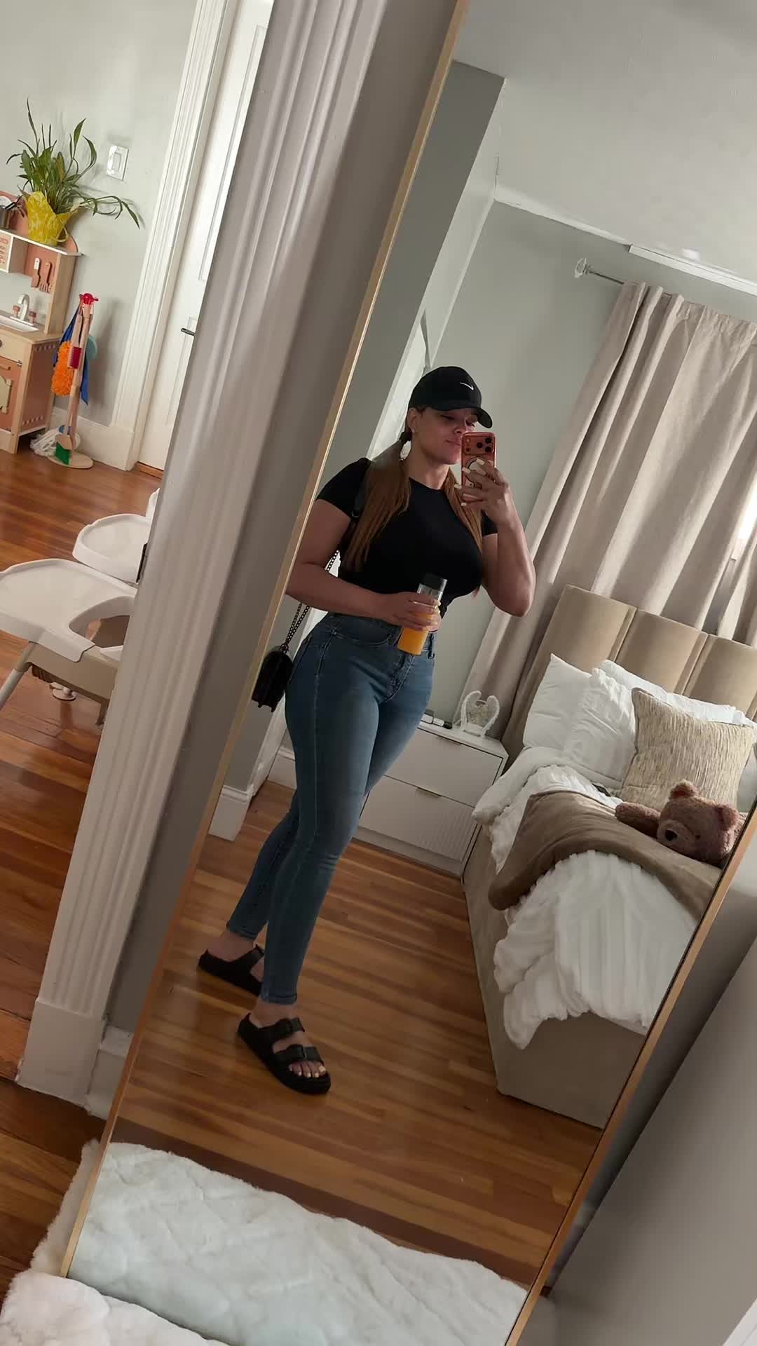@Santa Jimenez