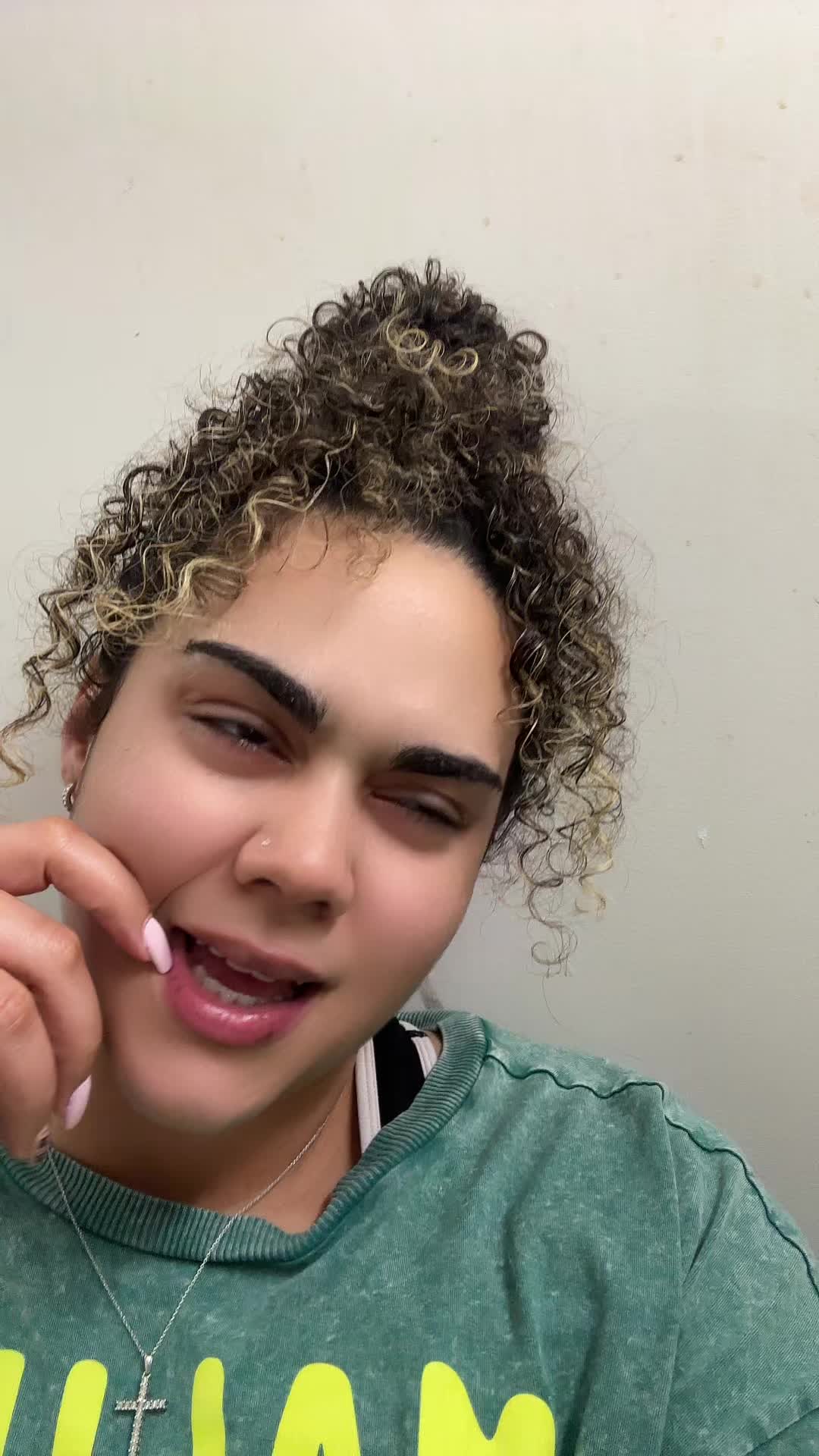 @Domonique