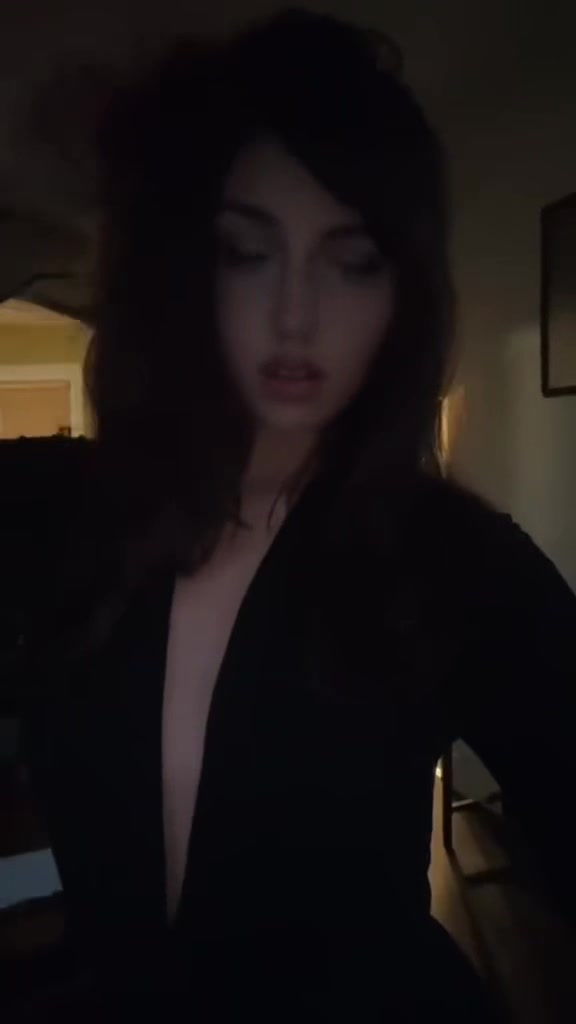 @Eve<3