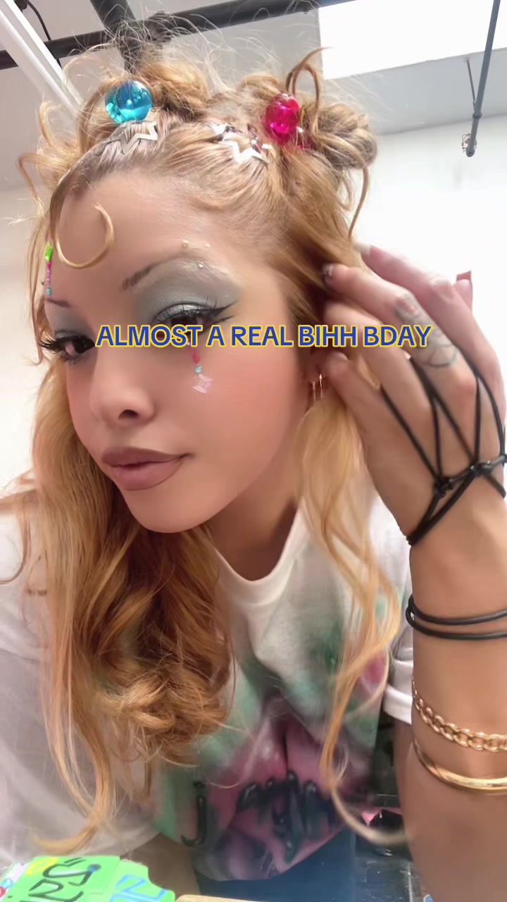 @Domonique