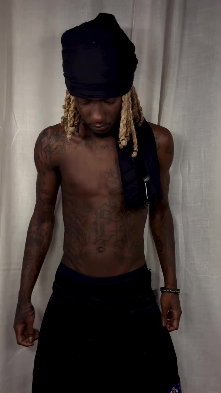 @thisnothimv