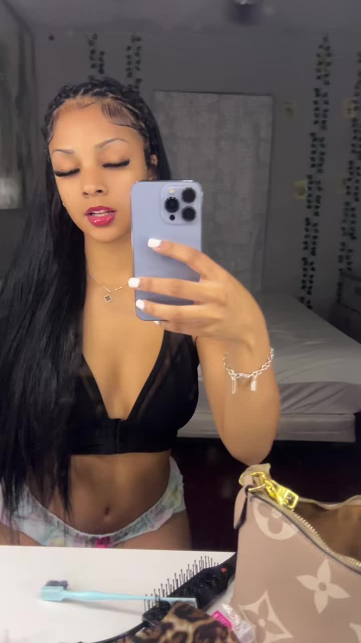 @⃟