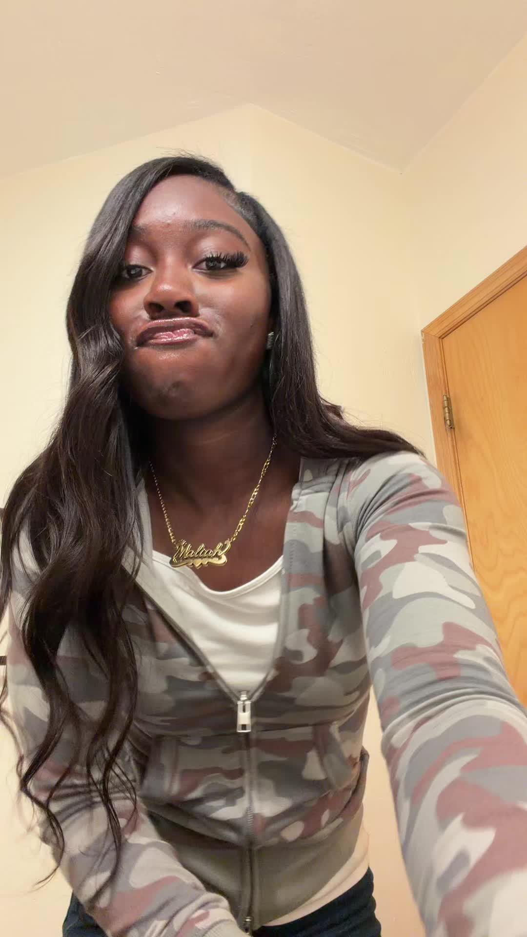 @liahbanksssmain