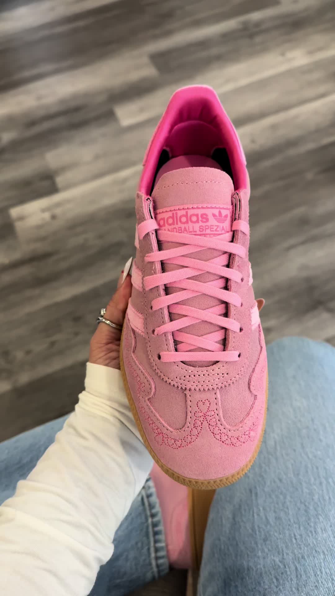 @levelupkickz