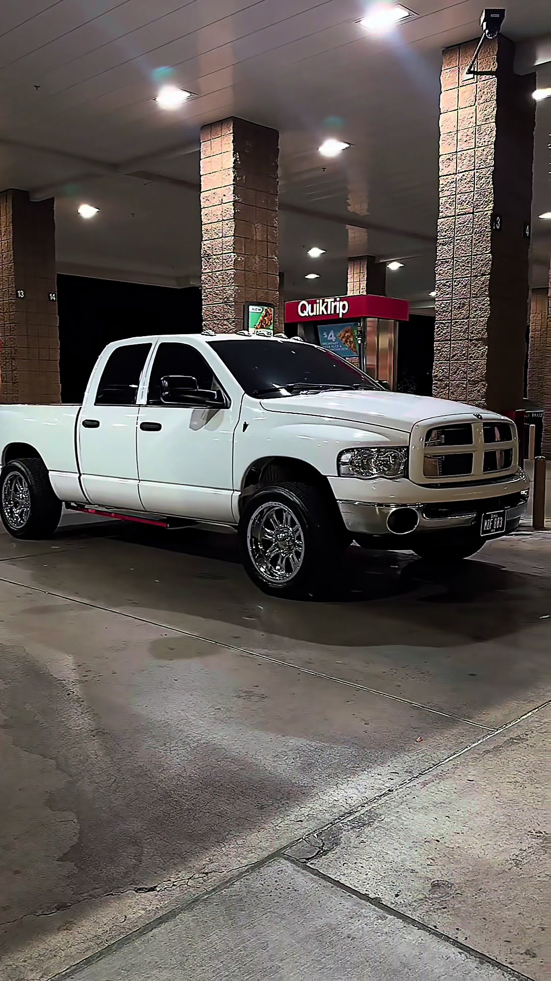 @Lowcummins_