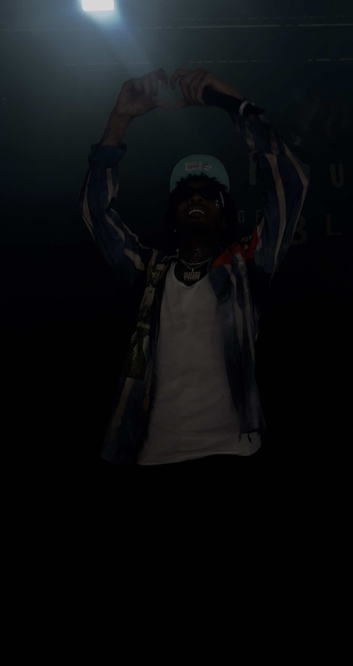 @️