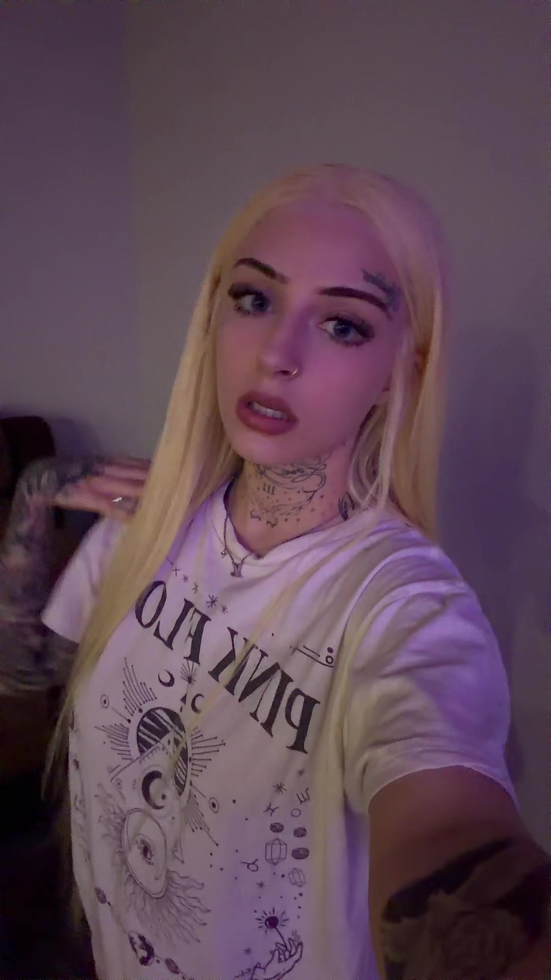 @Lilyrrrose