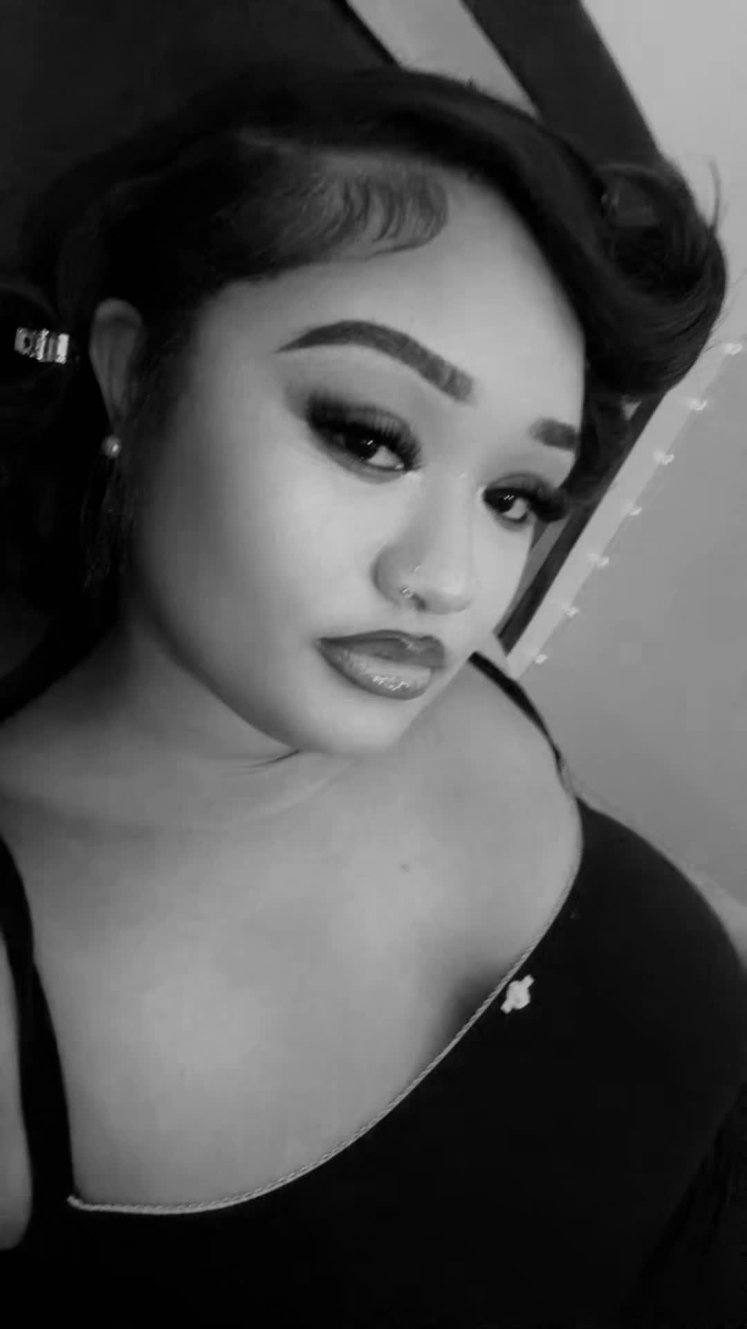 @It’s SIMONE to you b!tches