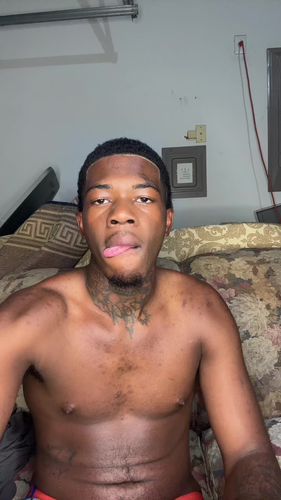 @1deemonneybaby