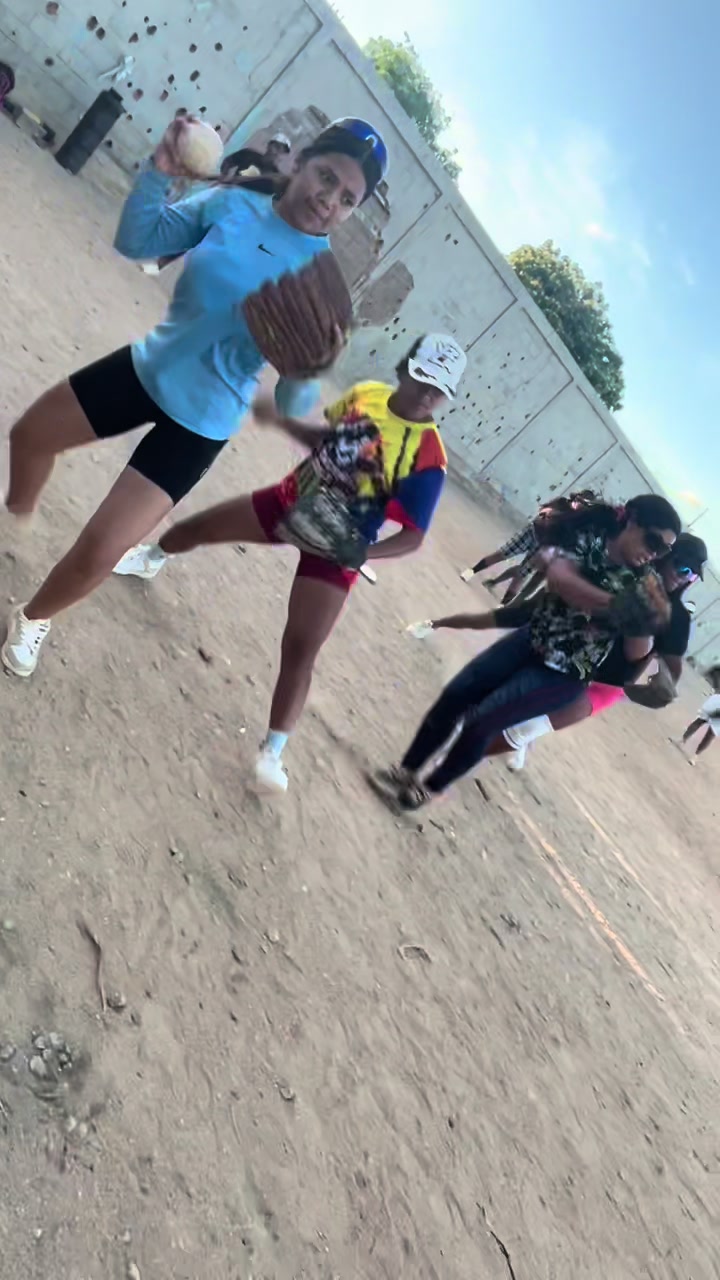 @Las guerreras