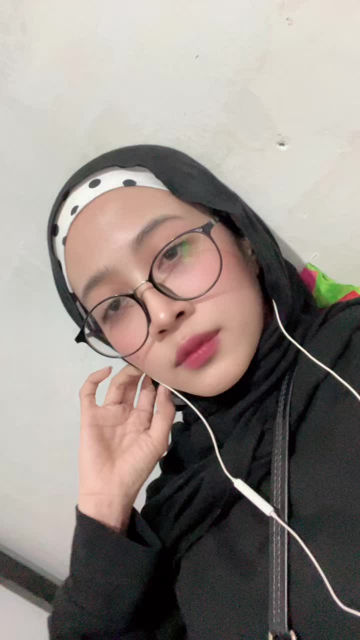 @Tyas Larasati 🌸✨