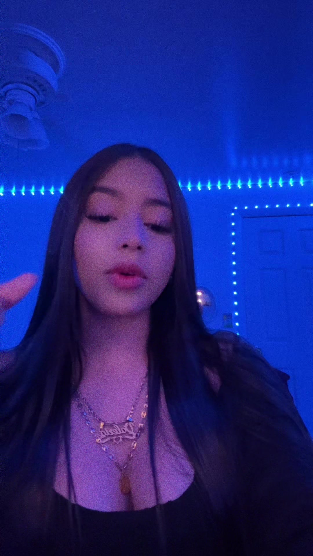 @VALERIA🦦