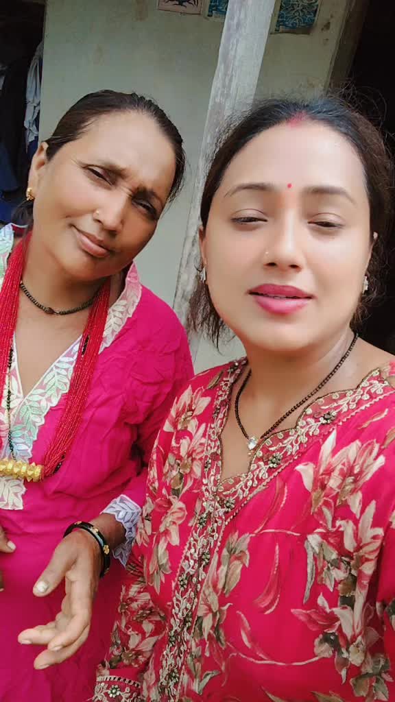 @🇳🇵☘️uma khatri🇳🇵☘️