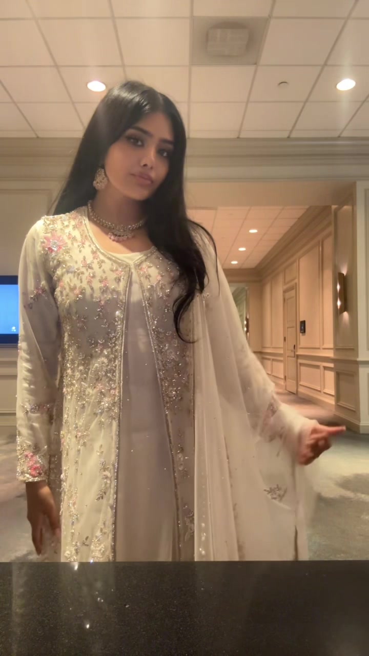 @𝒮𝑖𝑚𝑟𝑎🧚🏼&zwj;♀️