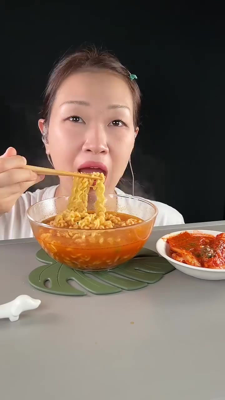 @MINEE EATS