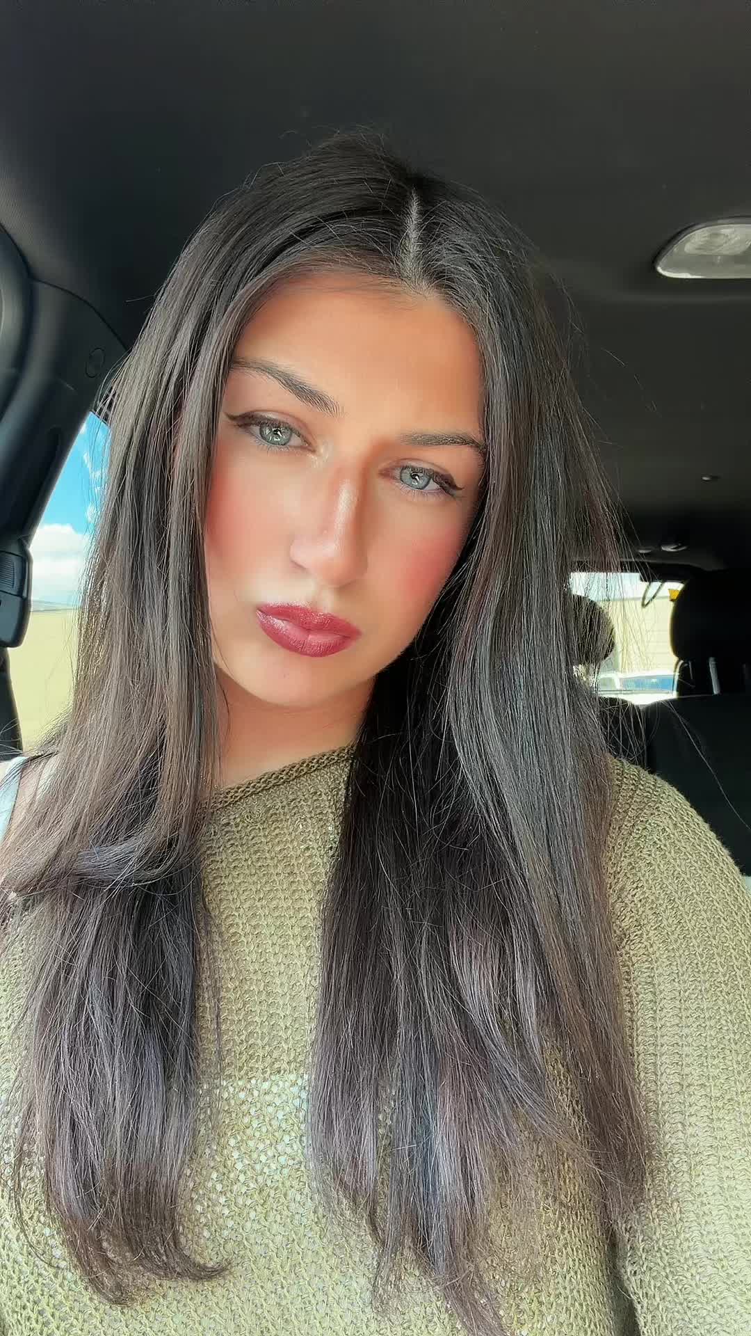 @sabrina