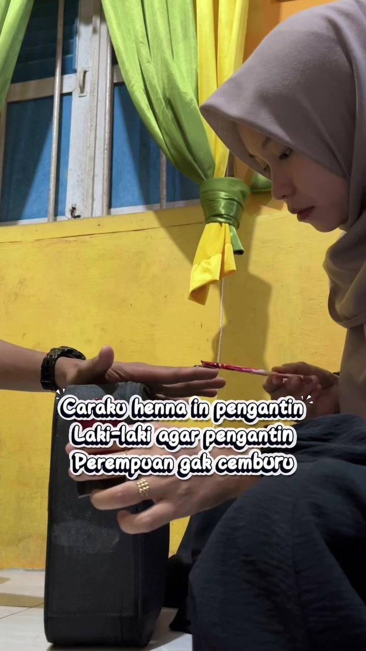 @Dinihenna