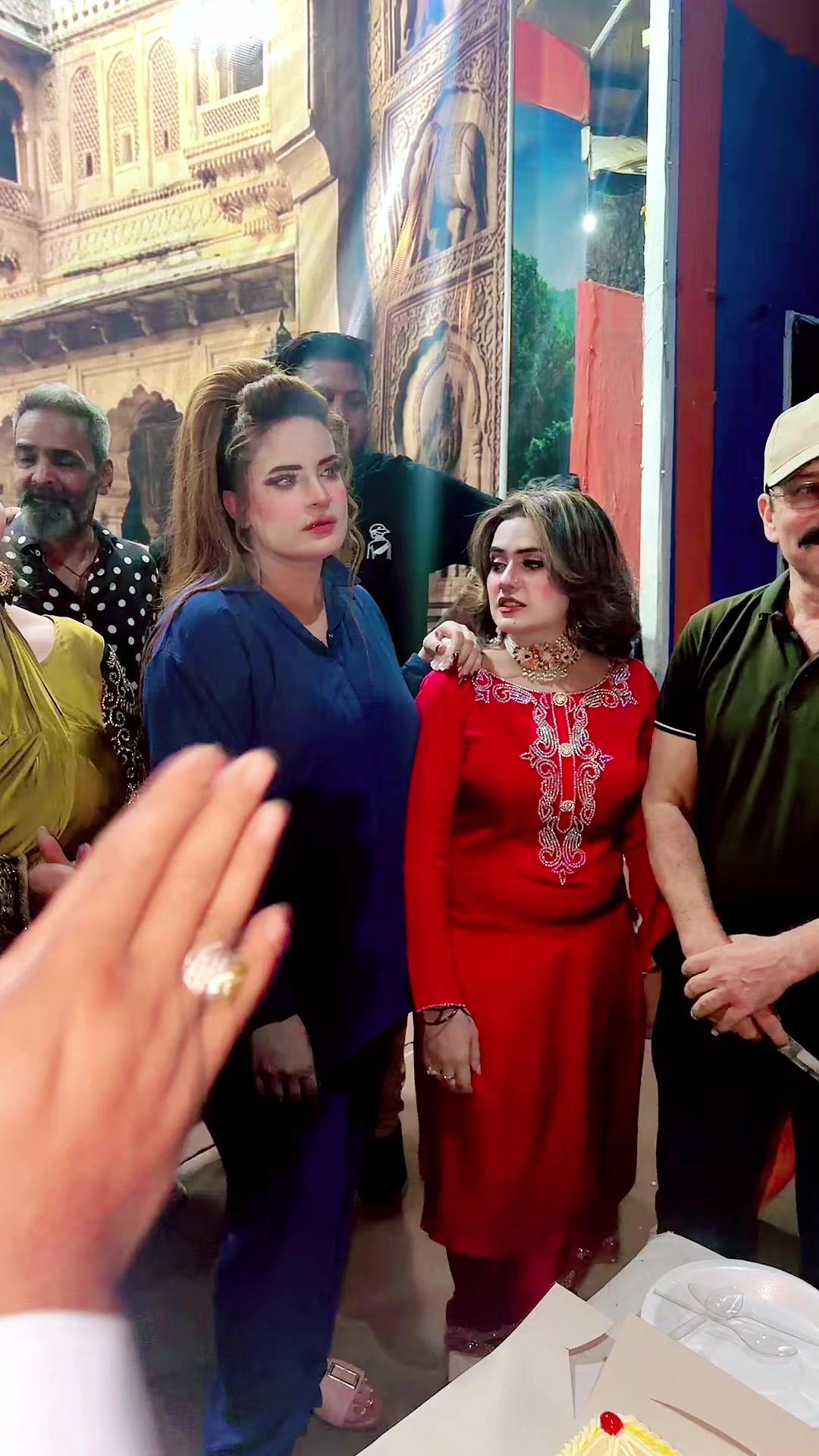 @Khoobsurat Official