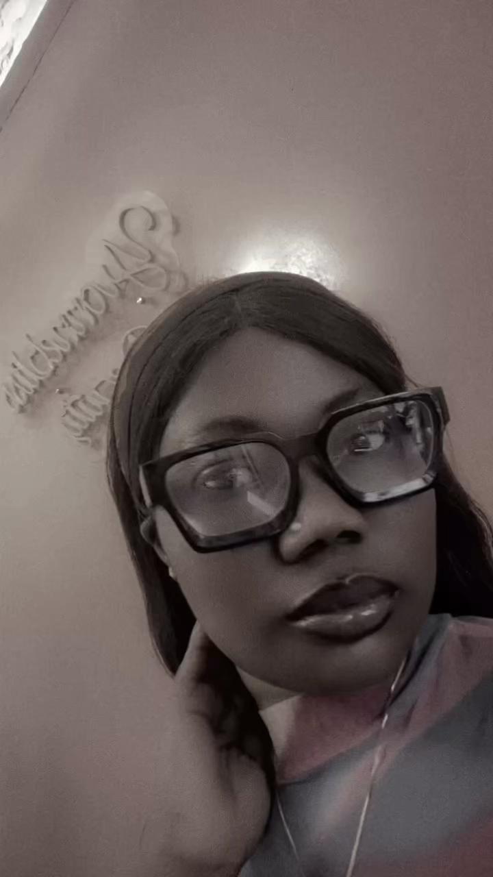 @Oluwa_Phunmi_ke ♎️🥀