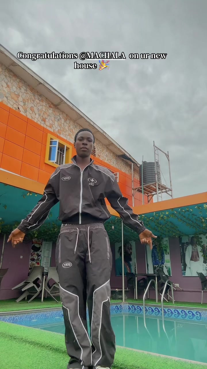 @𝐏𝐎𝐏 𝐁𝐎𝐈🦇