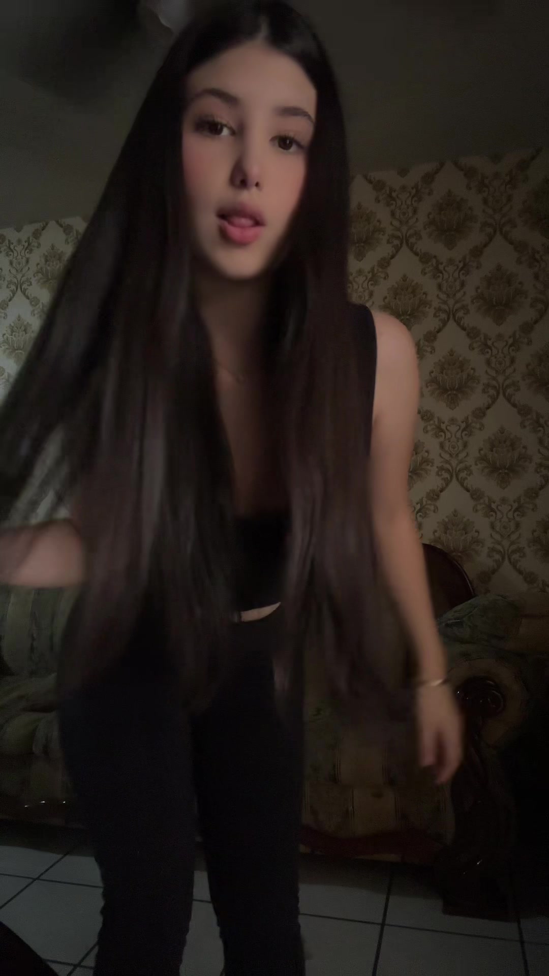 @๐๐ป๐ฒ๐ช๐ท๐ท๐ช ๐๐ต๐ถ๐ธ๐ผ โจ