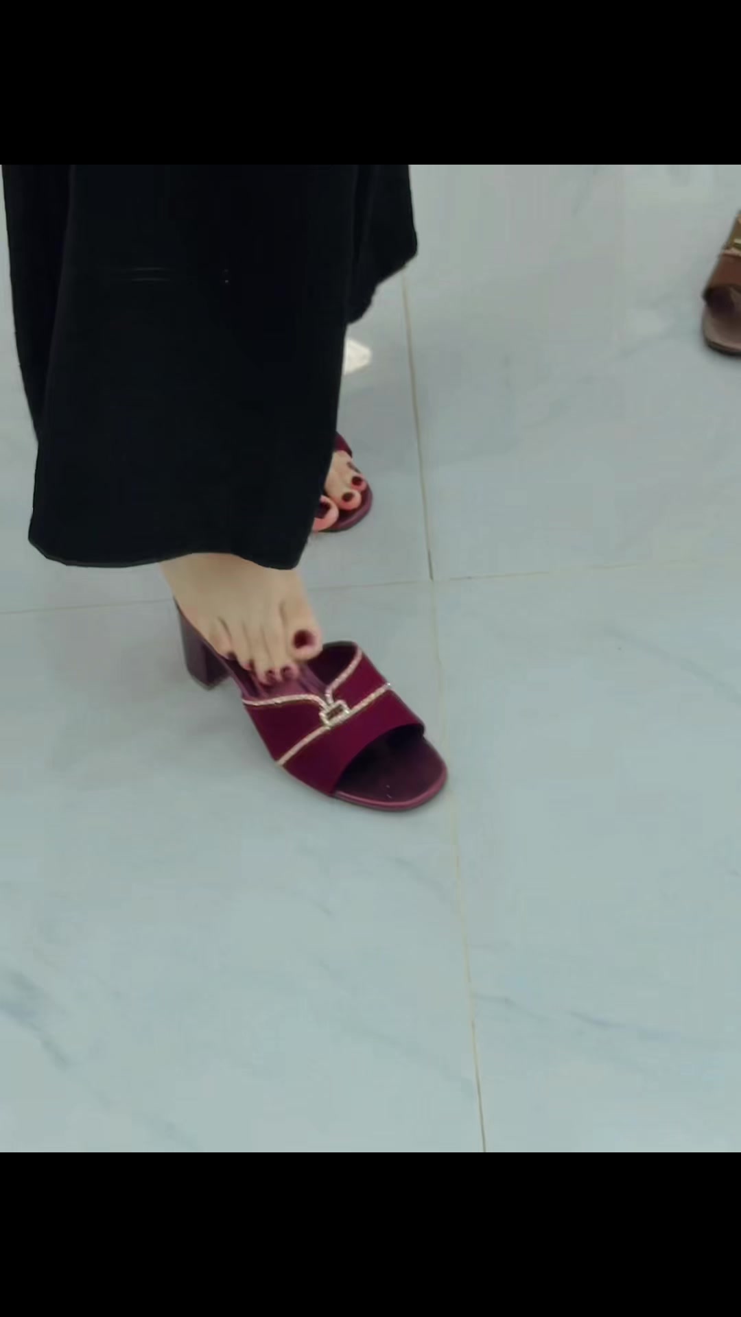 @Cherry Shoe Store