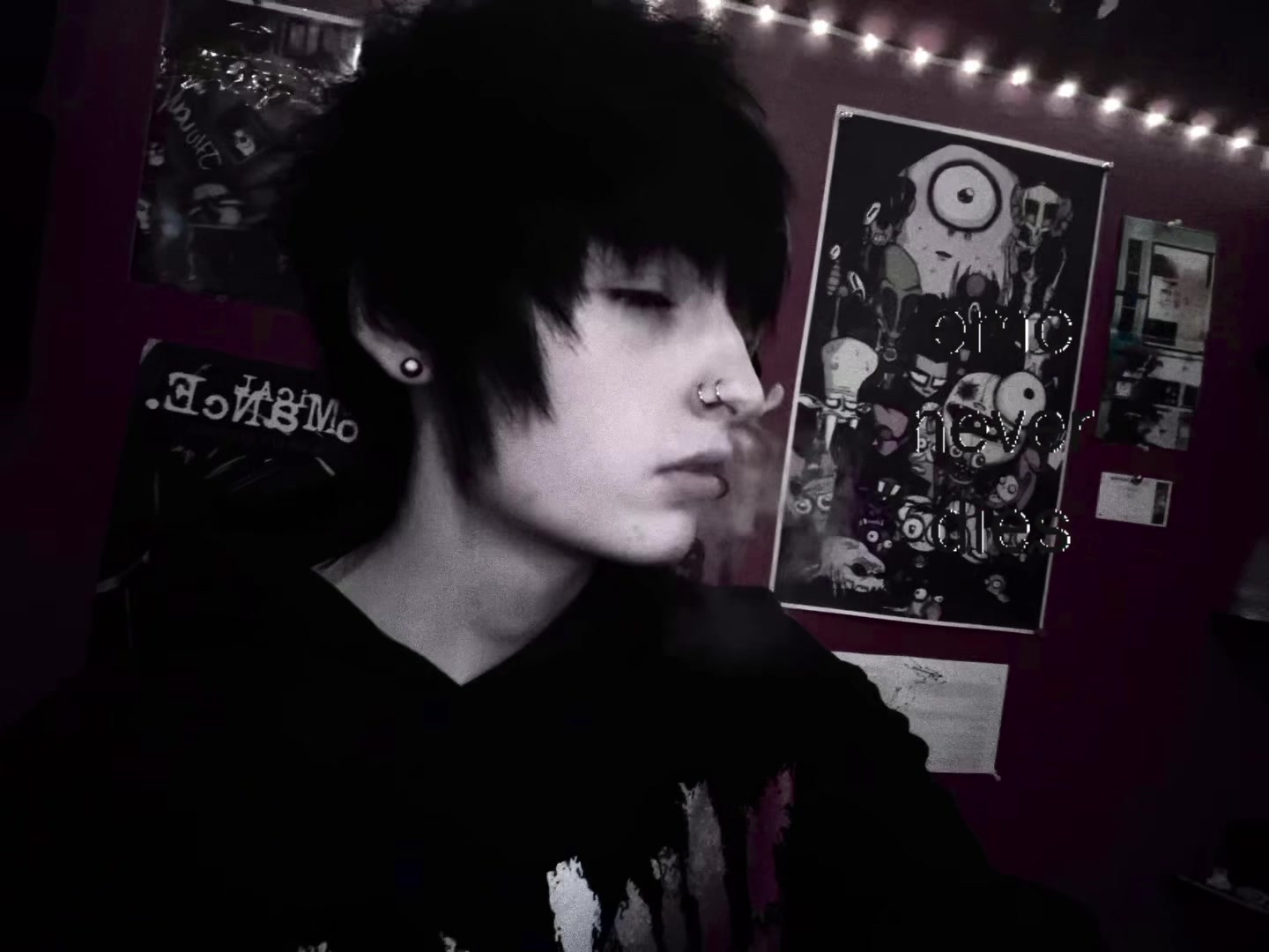 @⁺{¬ºཀ°}¬☣︎ Jay