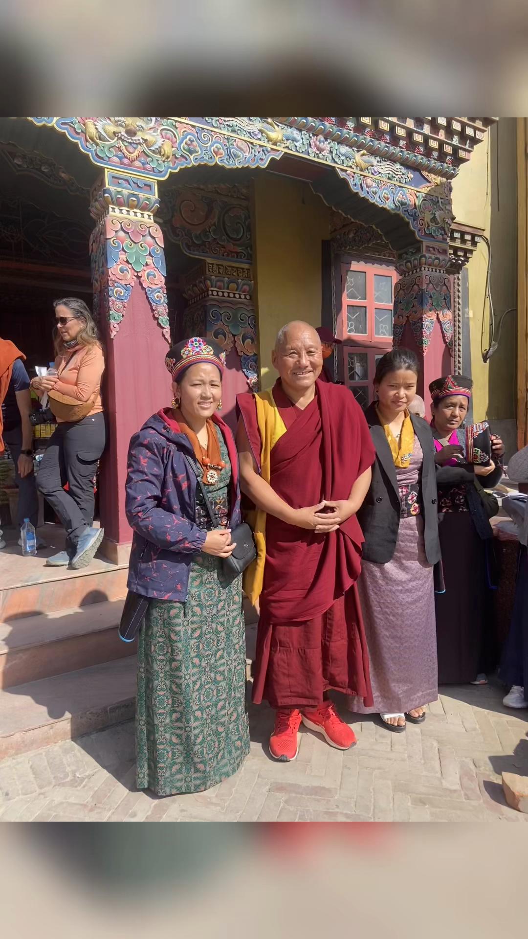 @पेमा छोमो थोक्र