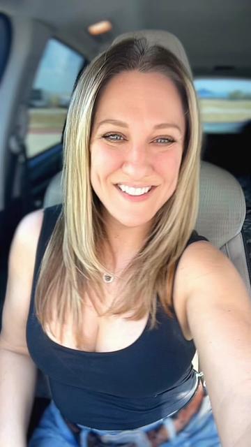 @HappilyTX