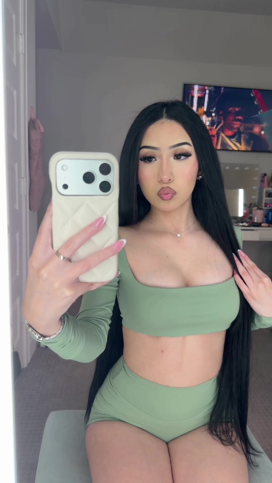 @aimeesofera