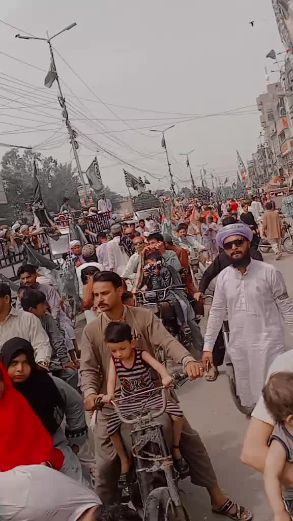 @ہم اپنے ماں باپ کے شہزادے ہیں