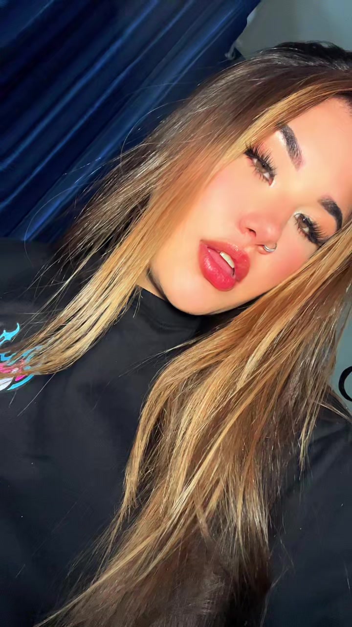 @Lorena flames🔥