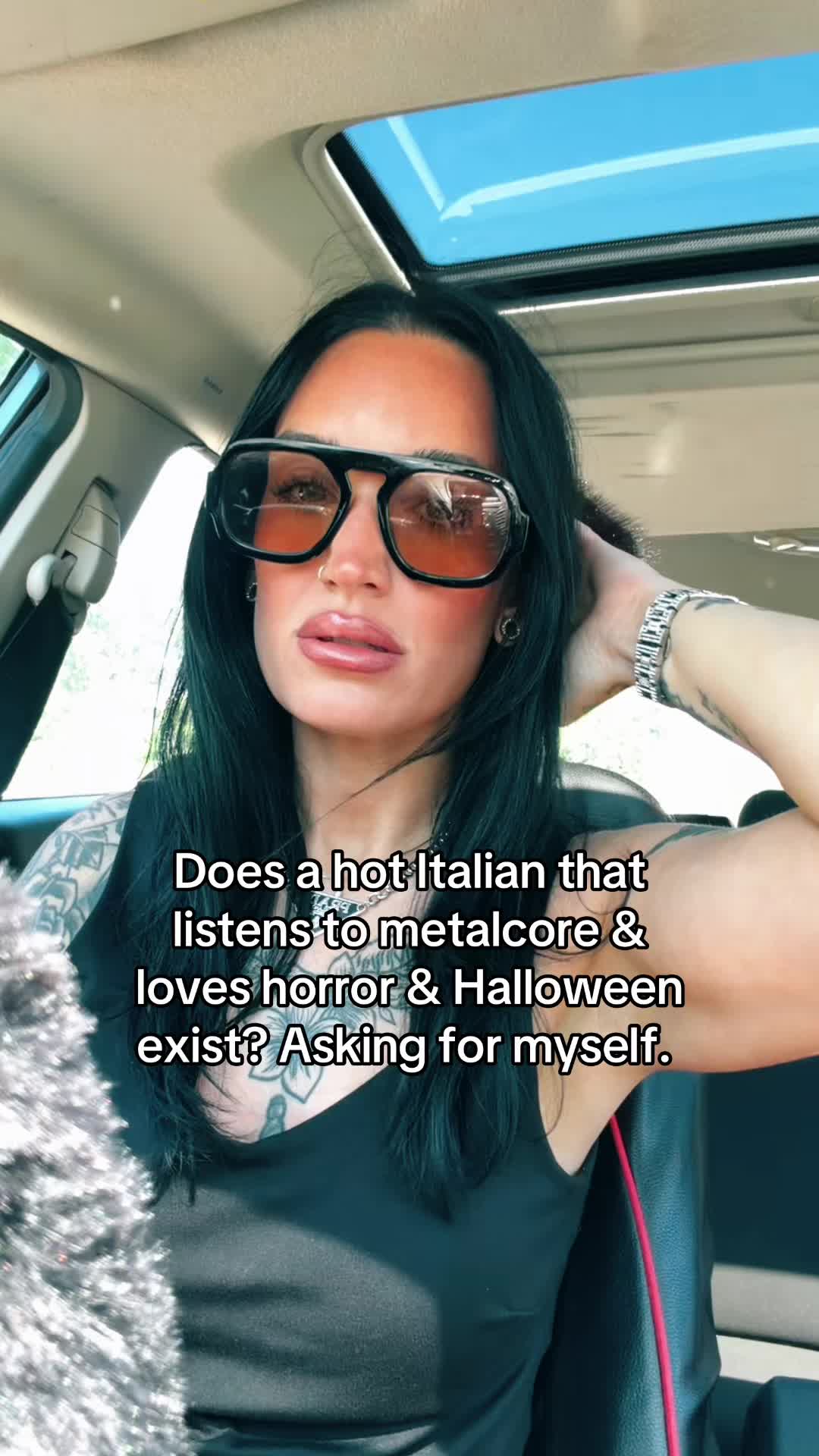 @itsmallorymoon