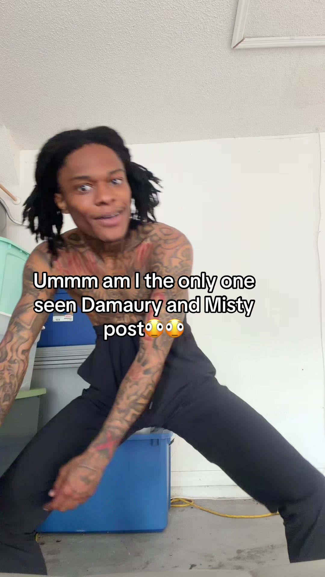@🦹🏽