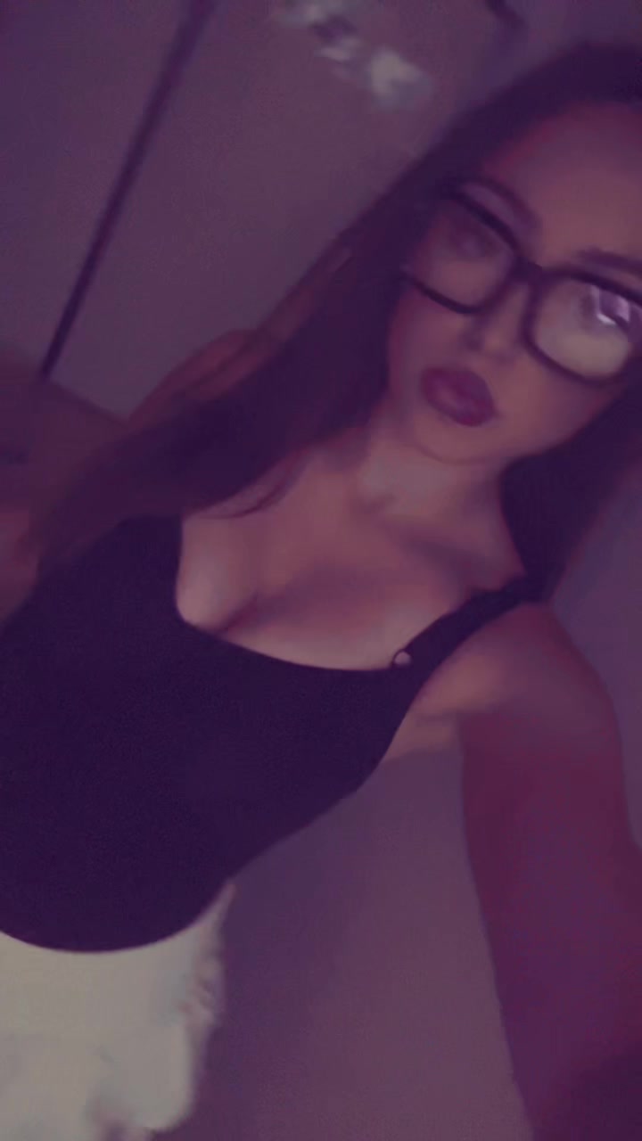 @Yllza
