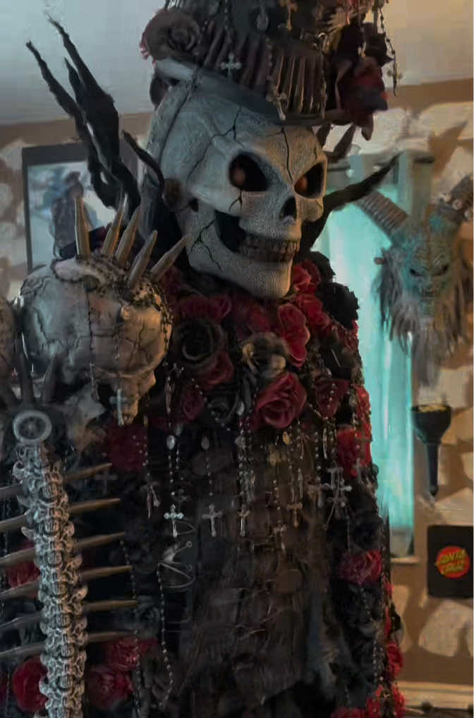 @MISTER HALLOWEEN