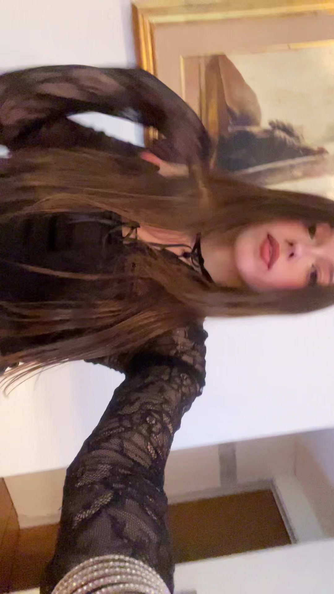 @__laraa