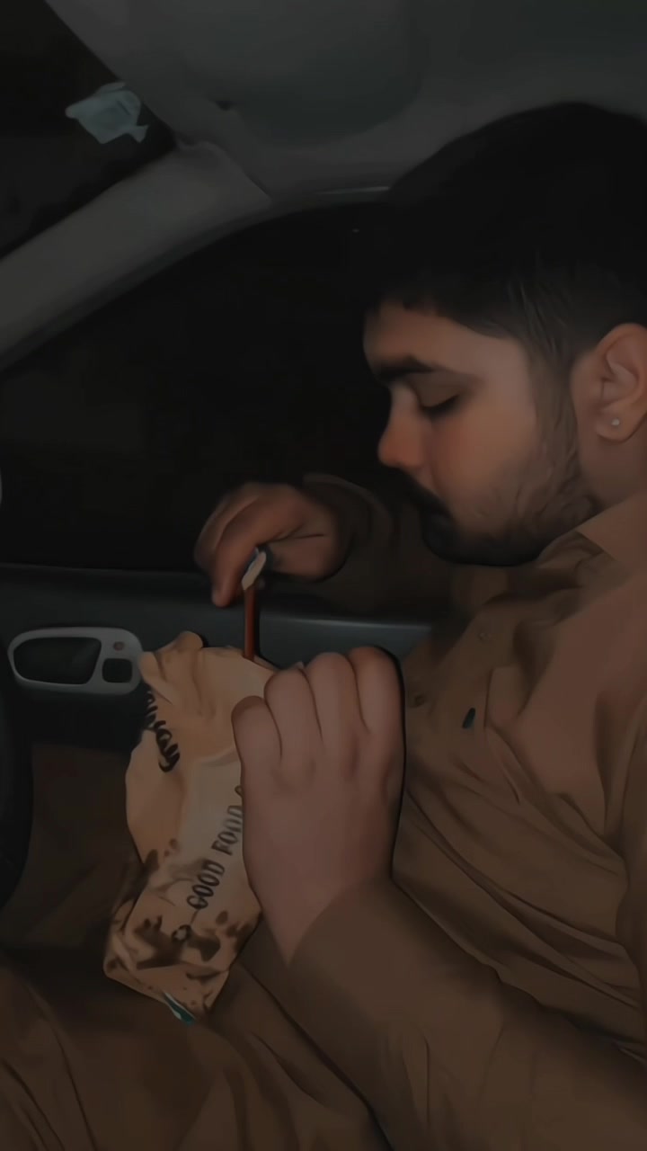 @👑N👑O👑M👑I👑🌬️💸