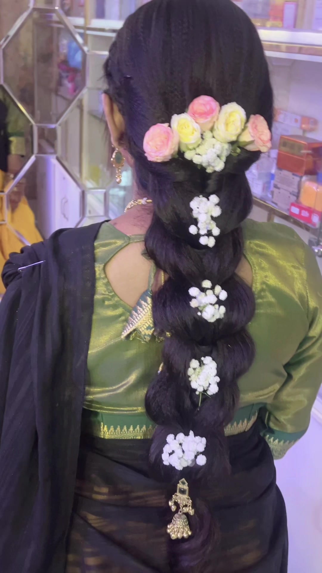 @MoMoTaz bEauTy LouNgE