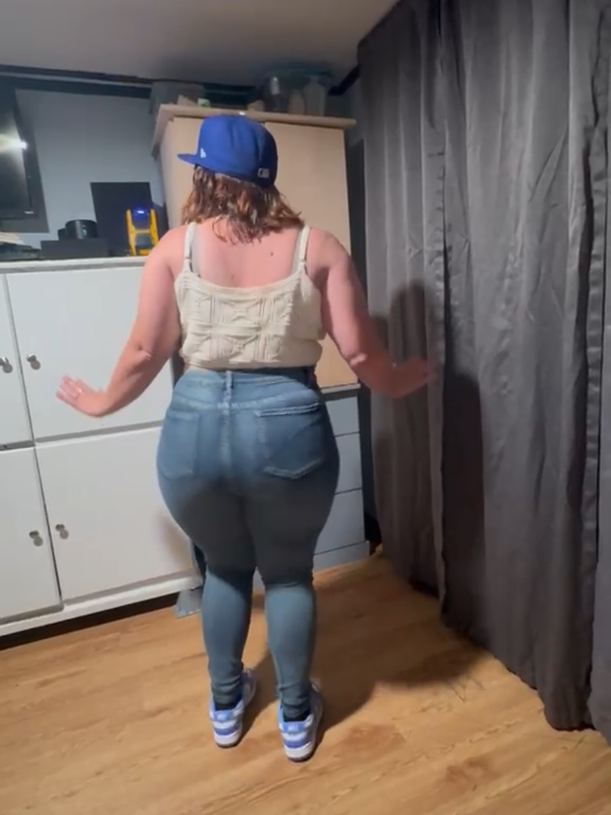 @kitibellaperalta