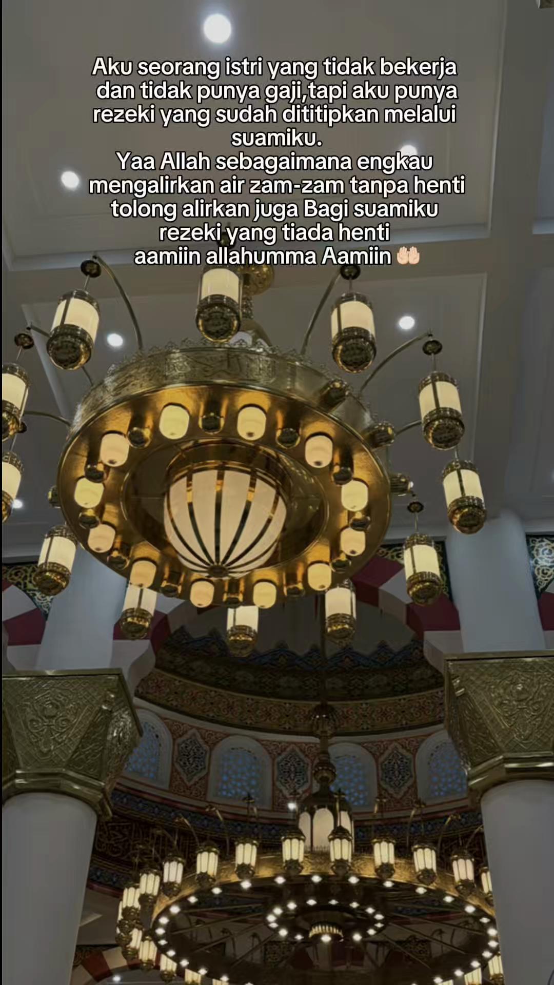 @VianiFinds