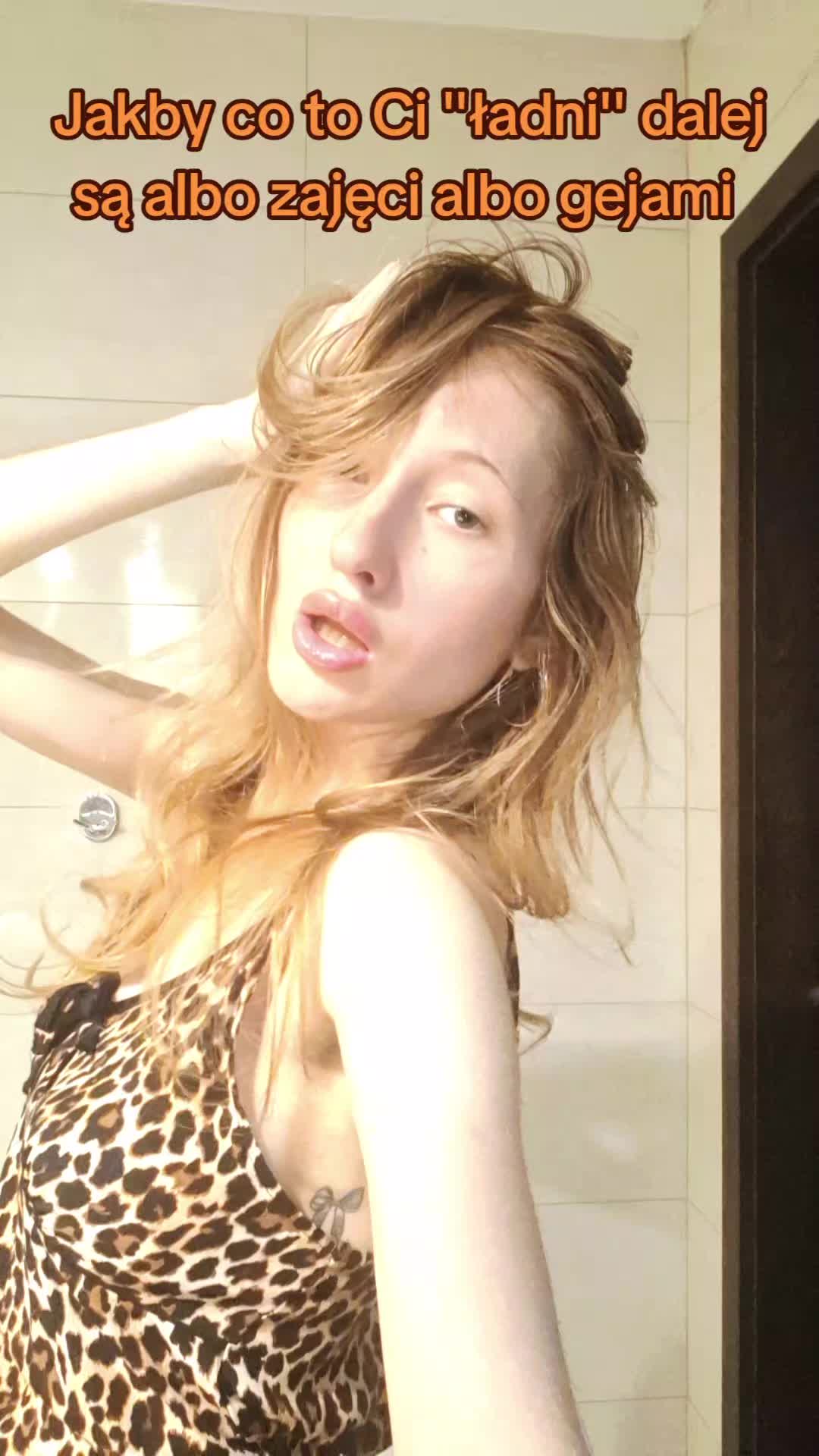 @amelianital