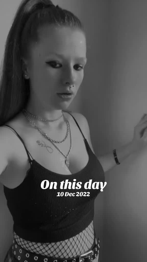 @sarahx_girlInBlack