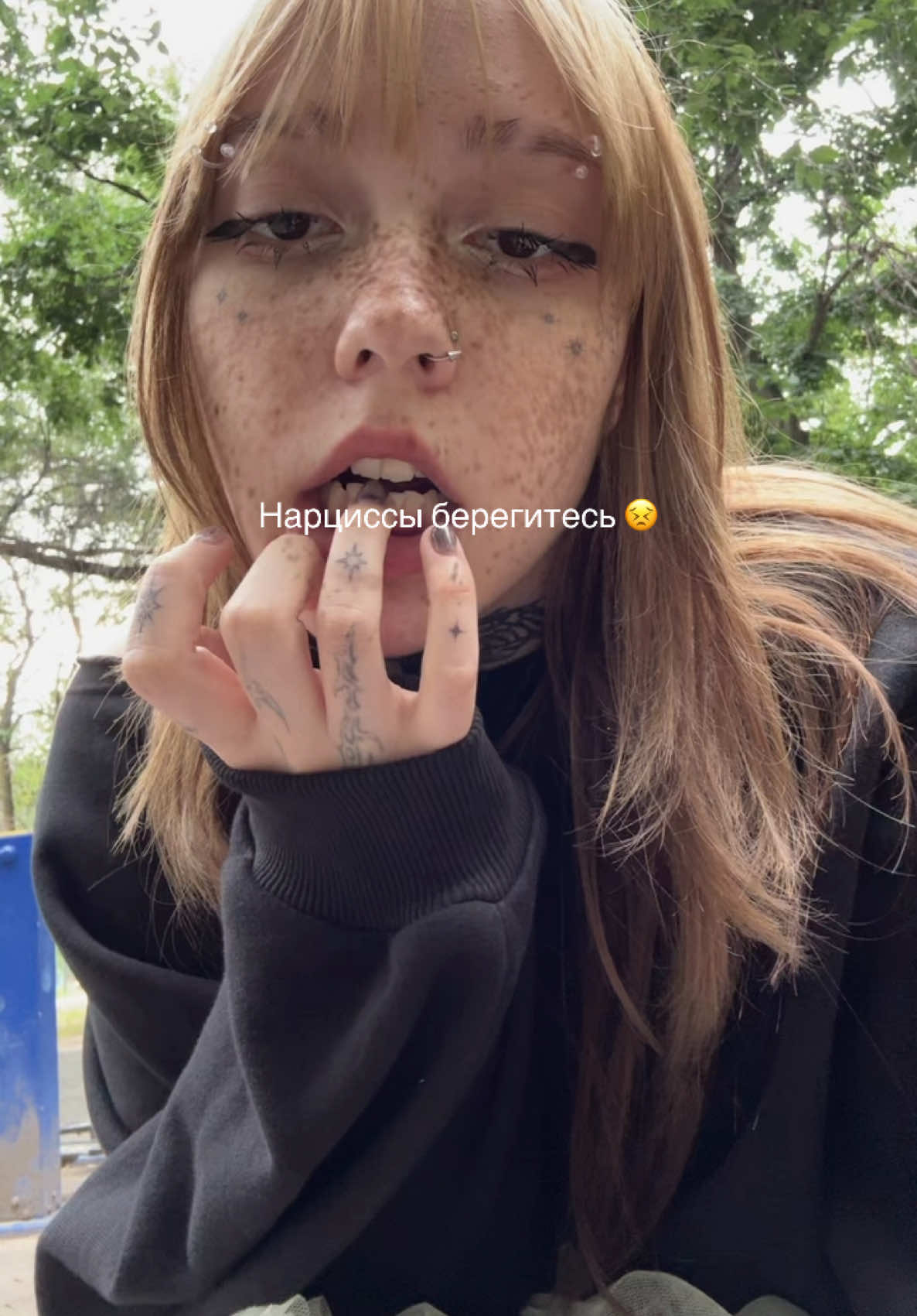 @:D
